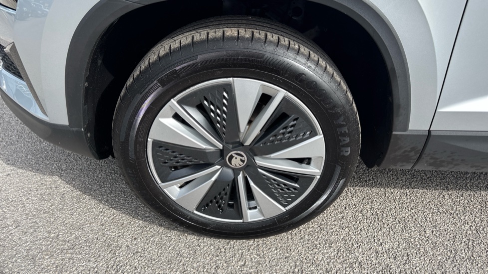 Skoda Karoq 1.0 TSI SE Drive 5dr Petrol Estate - Image 23