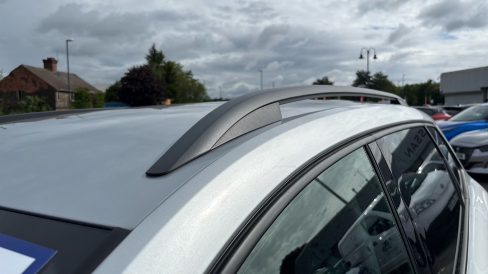 Skoda Karoq 1.0 TSI SE Drive 5dr Petrol Estate - Image 24