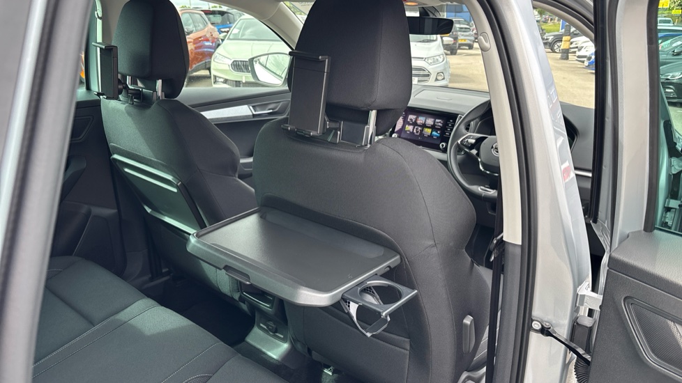 Skoda Karoq 1.0 TSI SE Drive 5dr Petrol Estate - Image 28