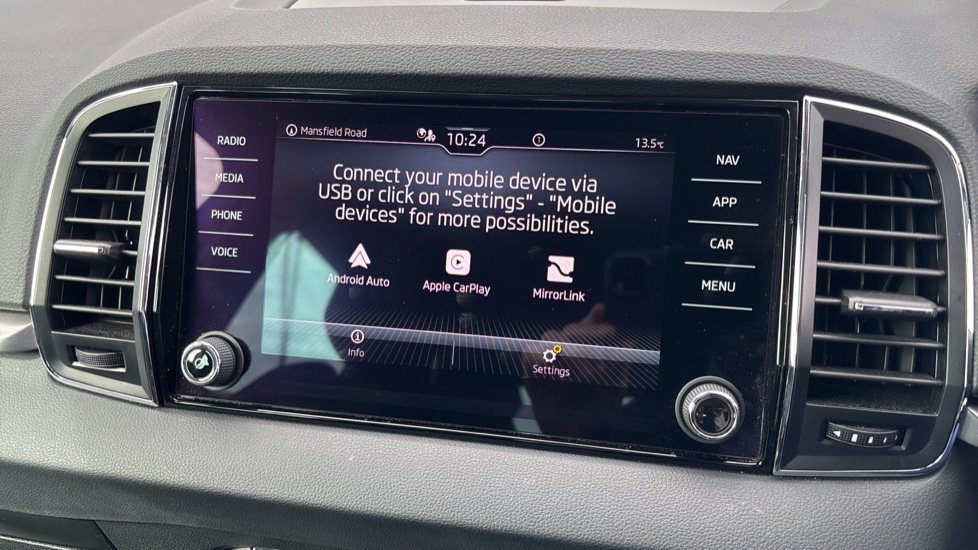 Skoda Karoq 1.0 TSI SE Drive 5dr Petrol Estate - Image 31