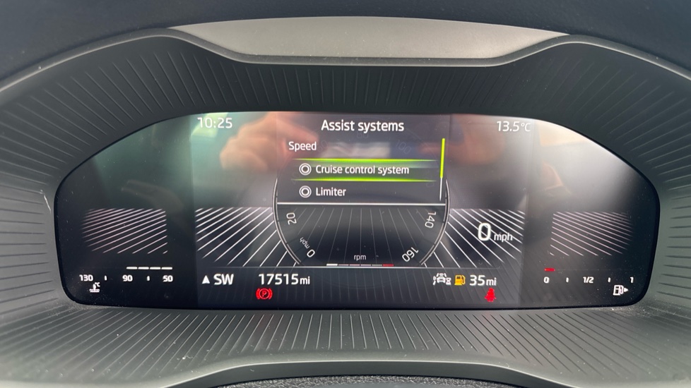 Skoda Karoq 1.0 TSI SE Drive 5dr Petrol Estate - Image 33