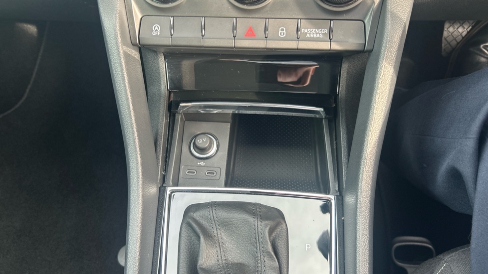 Skoda Karoq 2.0 TDI SE Drive 5dr DSG Diesel Estate - Image 31