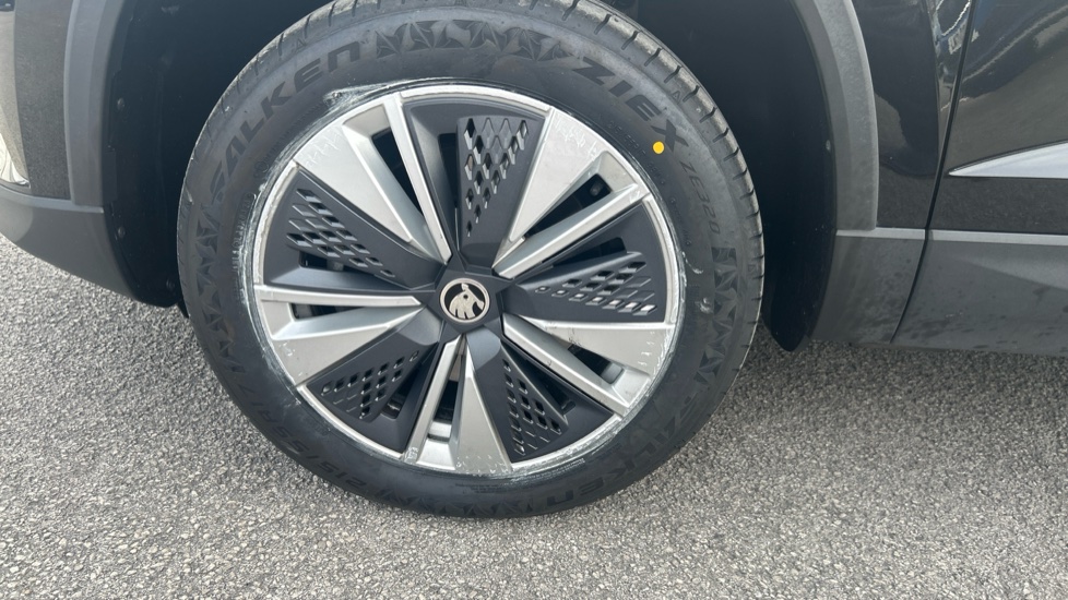 Skoda Karoq 2.0 TDI SE Drive 5dr DSG Diesel Estate - Image 38