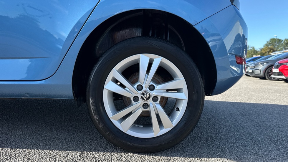 Skoda Fabia 1.0 MPI 75 SE 5dr Petrol Hatchback - Image 5