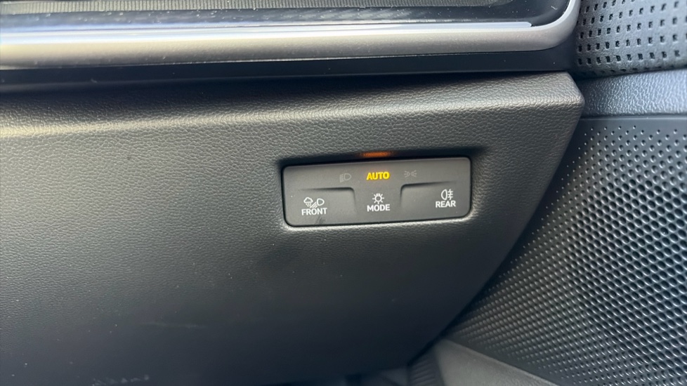 Skoda Superb 1.5 TSI iV Sportline 5dr DSG Estate - Image 26