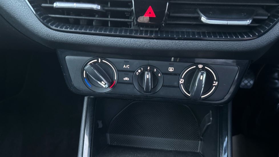 Skoda Fabia 1.0 TSI 116 Colour Edition 5dr Petrol Hatchback - Image 13