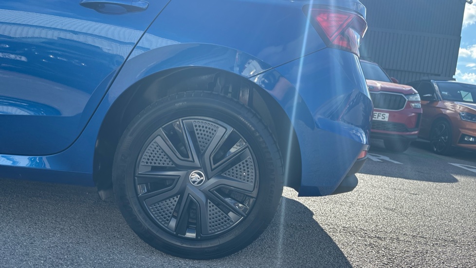 Skoda Fabia 1.0 TSI Colour Edition 5dr Petrol Hatchback - Image 5