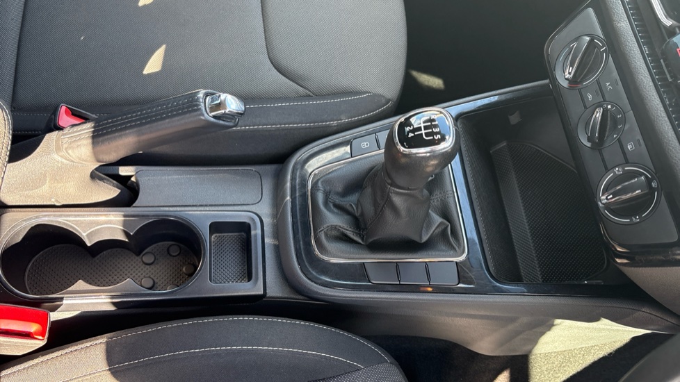 Skoda Fabia 1.0 TSI Colour Edition 5dr Petrol Hatchback - Image 14