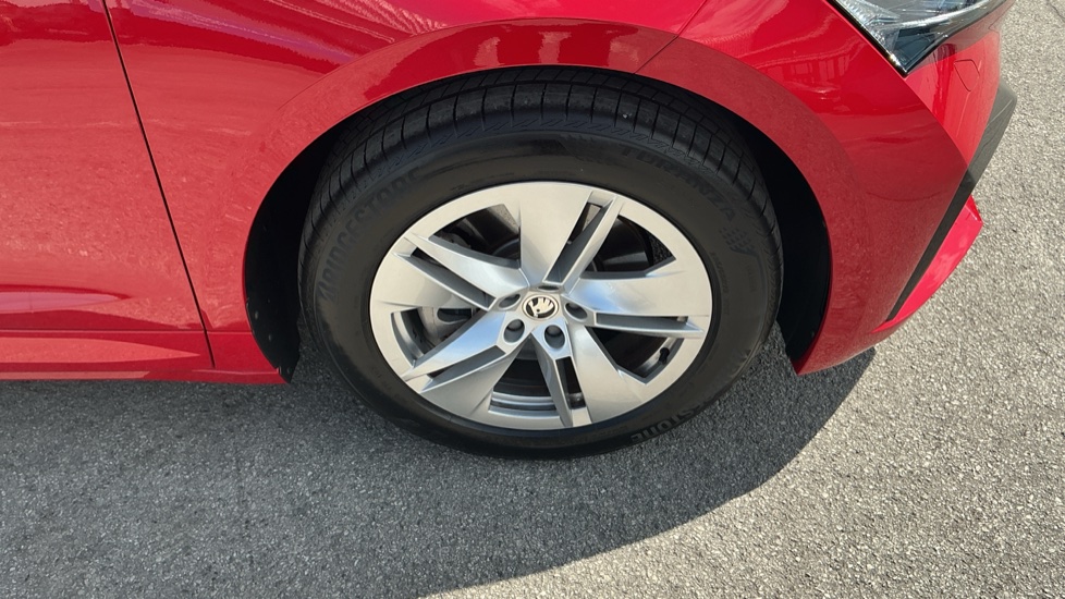 Skoda Enyaq 210kW 85 Edition 82kWh 5dr Auto Electric - Image 32