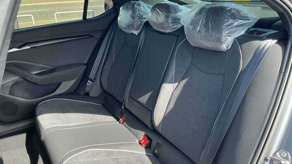 Skoda Superb 1.5 TSI e-TEC Sportline 5dr DSG Petrol Hatchback - Image 16