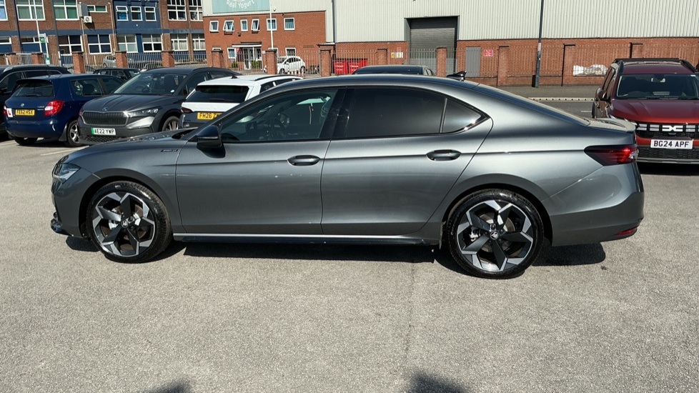 Skoda Superb 1.5 TSI e-TEC Sportline 5dr DSG Petrol Hatchback - Image 26