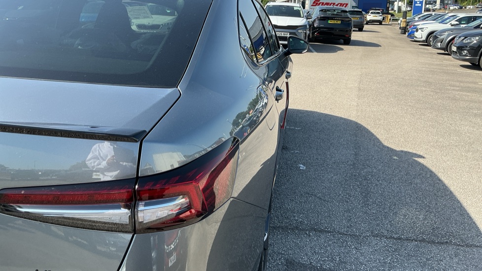 Skoda Superb 1.5 TSI e-TEC Sportline 5dr DSG Petrol Hatchback - Image 36