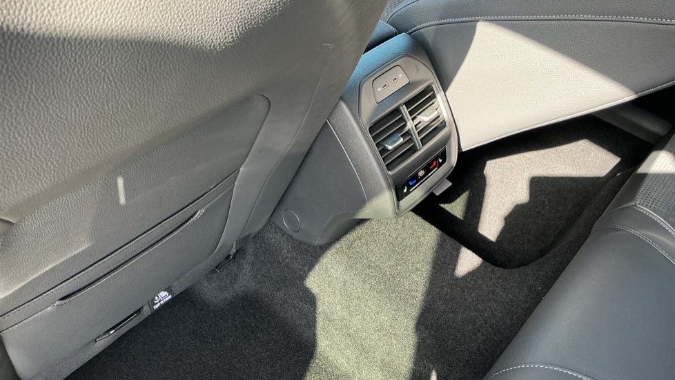 Skoda Superb 1.5 TSI e-TEC Sportline 5dr DSG Petrol Hatchback - Image 45