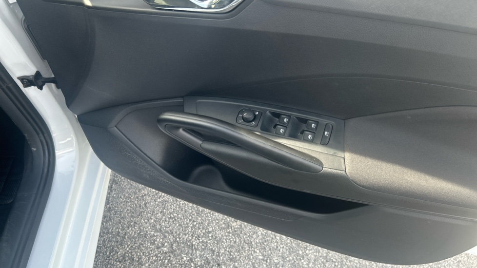 Skoda Fabia 1.0 TSI 116 Design Edition 5dr Petrol Hatchback - Image 19