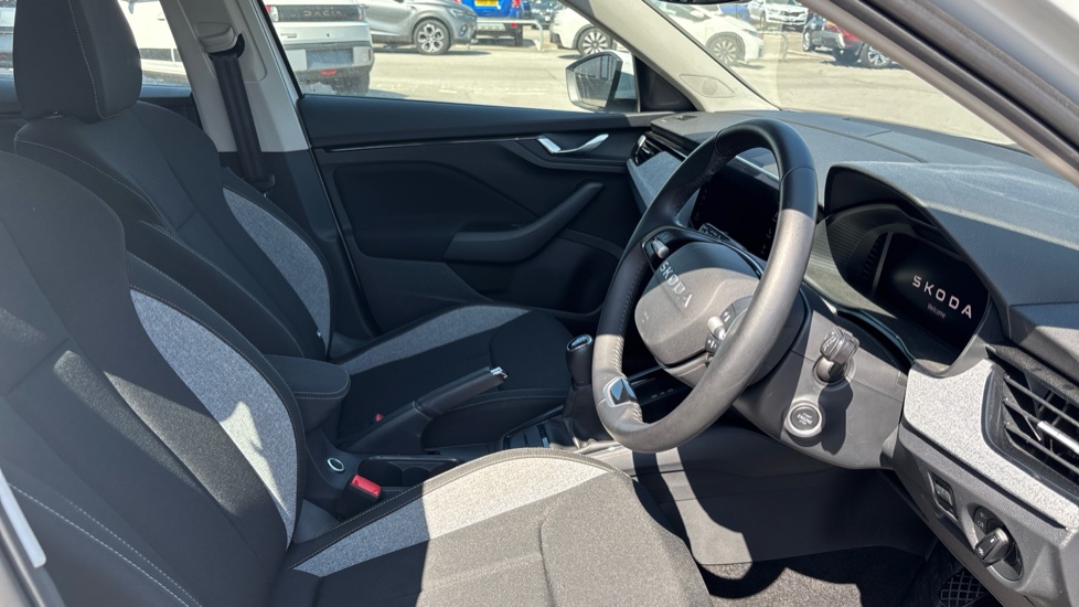 Skoda Kamiq 1.0 TSI 95 SE Edition 5dr Petrol Hatchback - Image 15