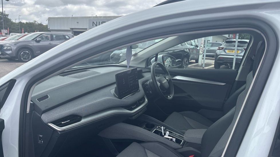 Skoda Enyaq 150kW 60 SE L 63kWh 5dr Auto Electric Estate - Image 2