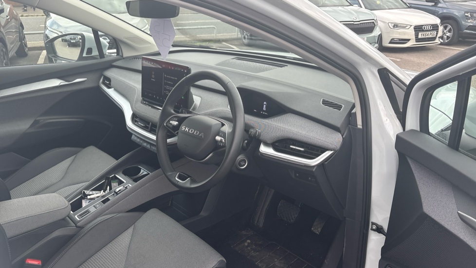 Skoda Enyaq 150kW 60 SE L 63kWh 5dr Auto Electric Estate - Image 6