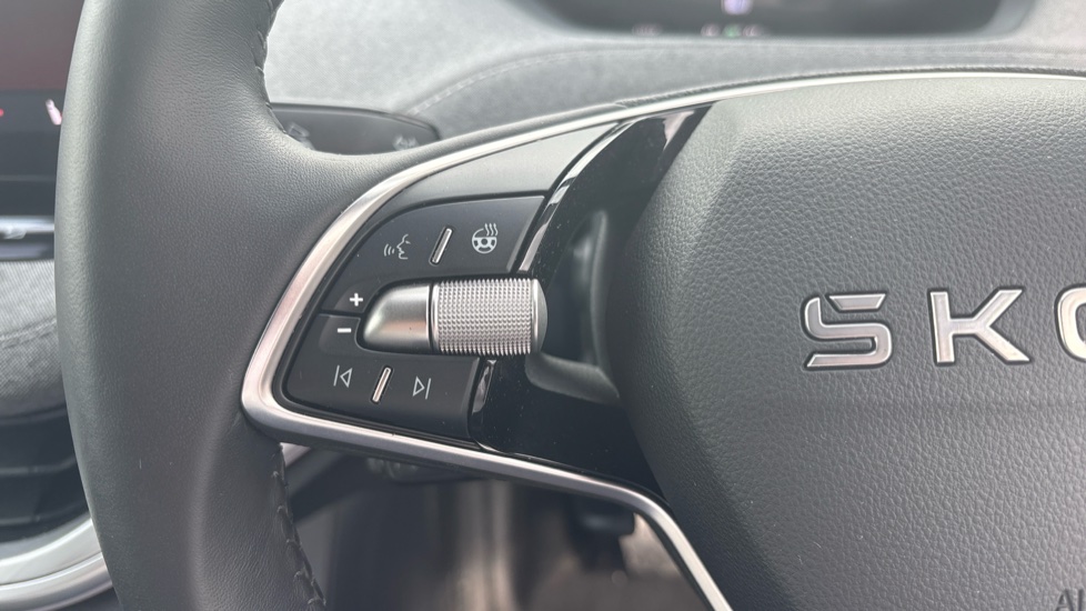 Skoda Enyaq 150kW 60 SE L 63kWh 5dr Auto Electric Estate - Image 17
