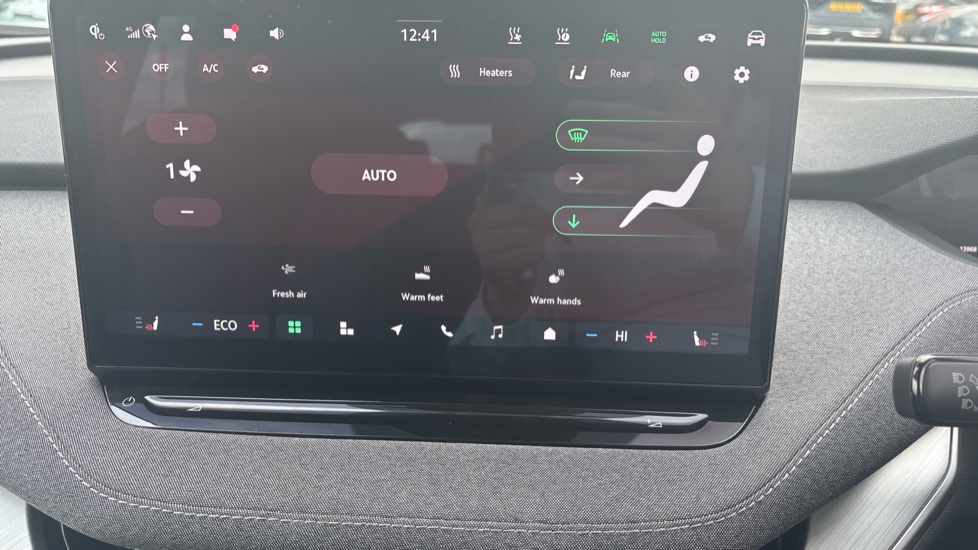 Skoda Enyaq 150kW 60 SE L 63kWh 5dr Auto Electric Estate - Image 31