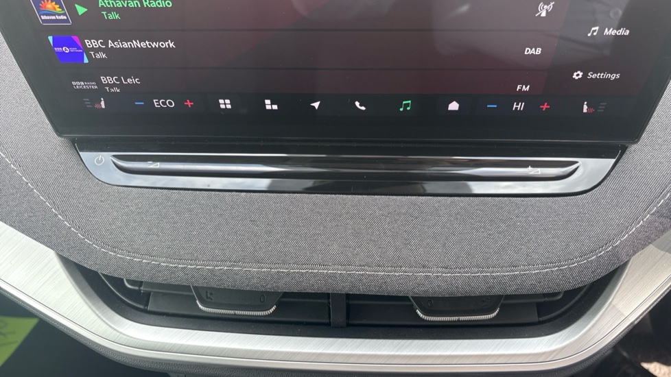 Skoda Enyaq 150kW 60 SE L 63kWh 5dr Auto Electric Estate - Image 34
