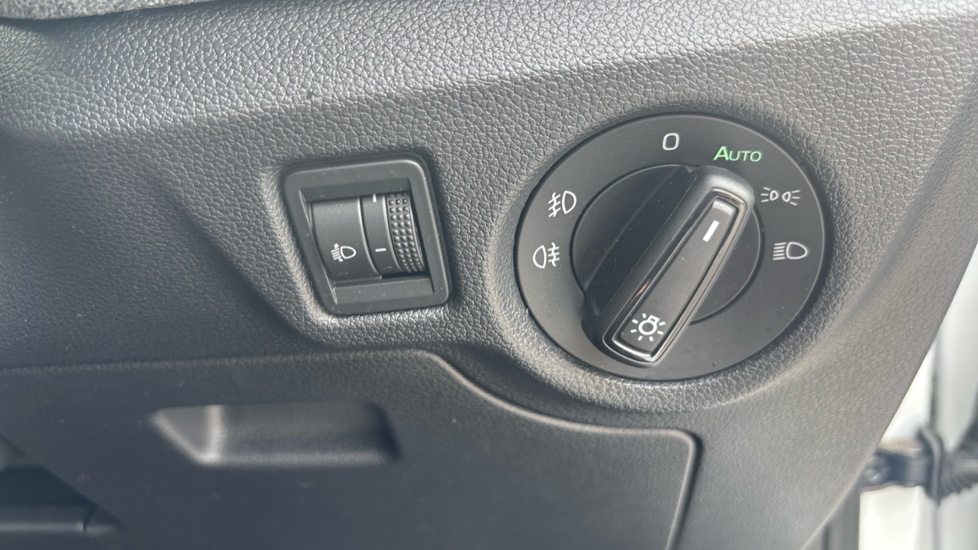 Skoda Kamiq 1.0 TSI SE Edition 5dr Petrol Hatchback - Image 26