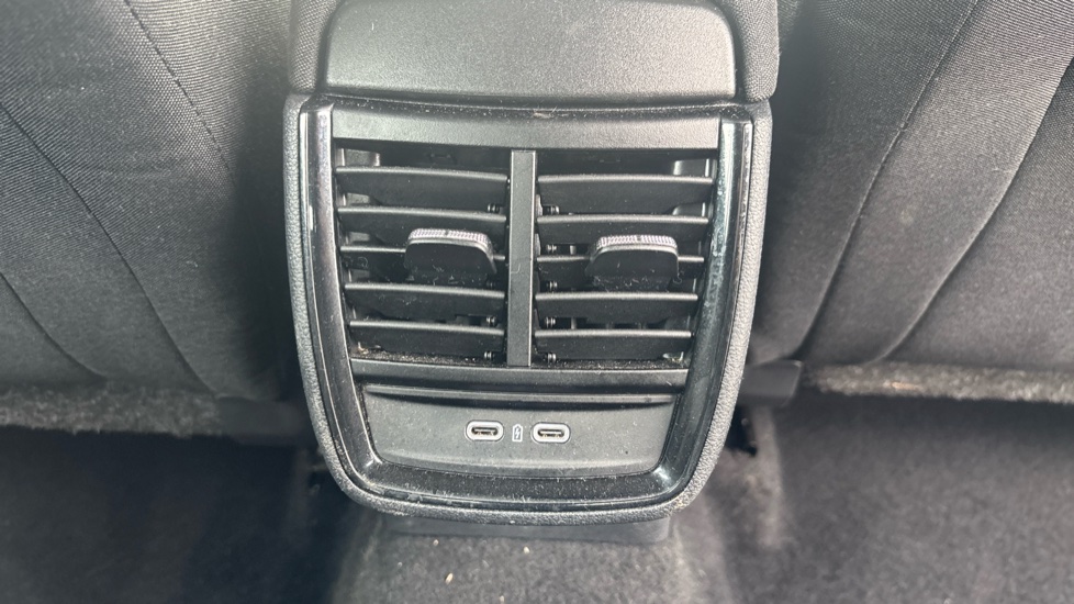 Skoda Kamiq 1.0 TSI SE Edition 5dr Petrol Hatchback - Image 44