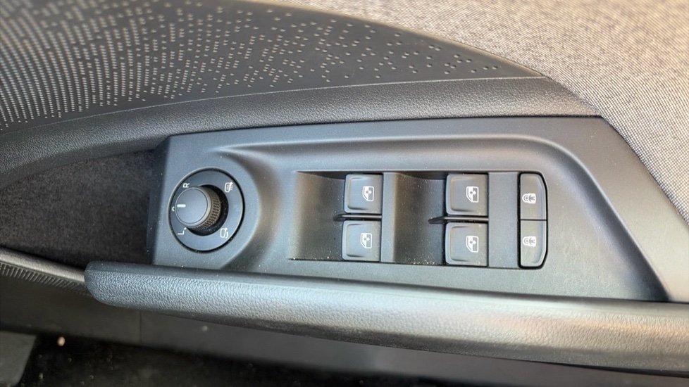Skoda Enyaq 210kW 85 Edition 82kWh 5dr Auto Electric - Image 35