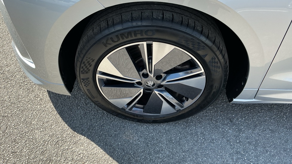 Skoda Enyaq 210kW 85 Edition 82kWh 5dr Auto Electric - Image 22
