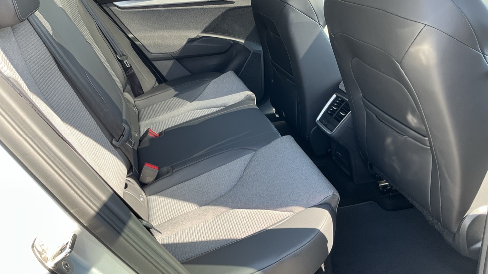 Skoda Enyaq 210kW 85 Edition 82kWh 5dr Auto Electric - Image 35