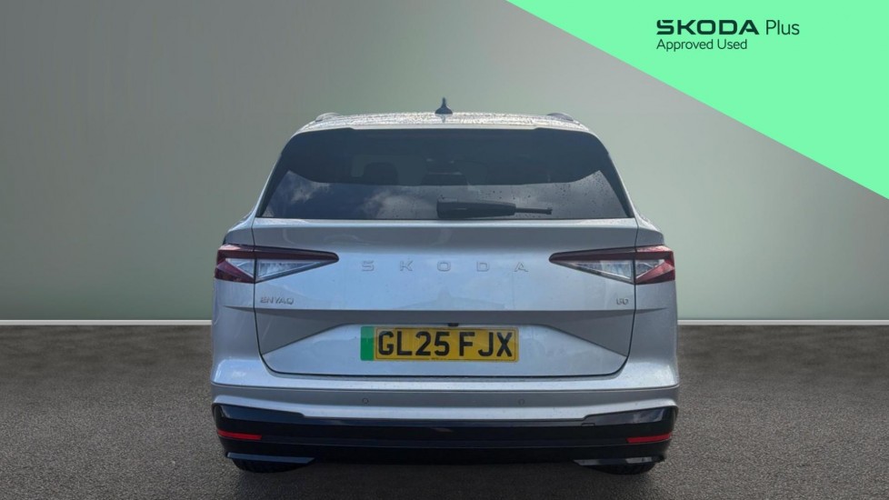 Skoda Enyaq 150kW 60 SE L 63kWh 5dr Auto Electric Estate - Image 8