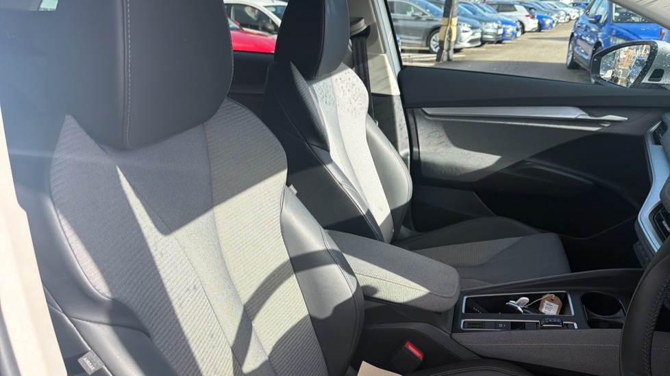Skoda Enyaq 150kW 60 SE L 63kWh 5dr Auto Electric Estate - Image 15