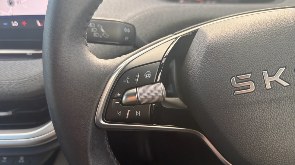 Skoda Enyaq 150kW 60 SE L 63kWh 5dr Auto Electric Estate - Image 17