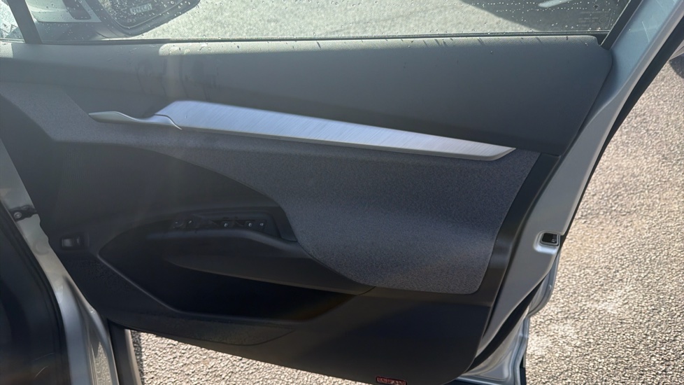 Skoda Enyaq 150kW 60 SE L 63kWh 5dr Auto Electric Estate - Image 19