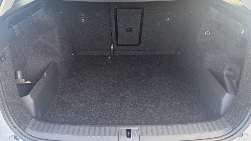 Skoda Enyaq 150kW 60 SE L 63kWh 5dr Auto Electric Estate - Image 20