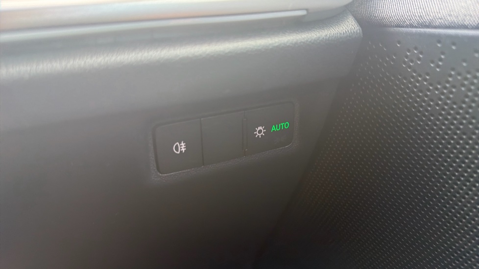 Skoda Enyaq 150kW 60 SE L 63kWh 5dr Auto Electric Estate - Image 27