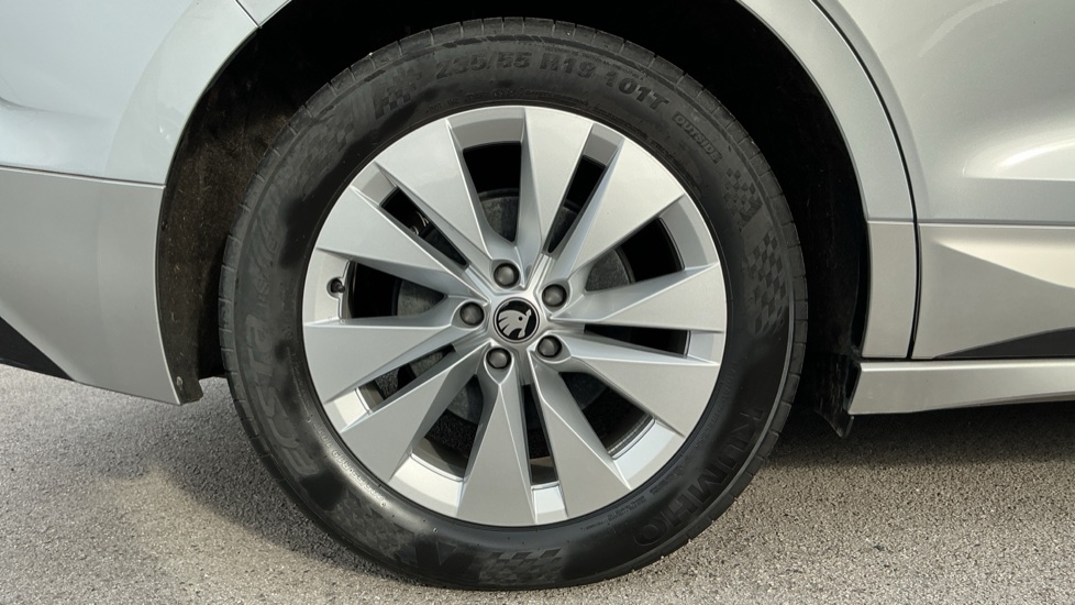 Skoda Enyaq 150kW 60 SE L 63kWh 5dr Auto Electric Estate - Image 5