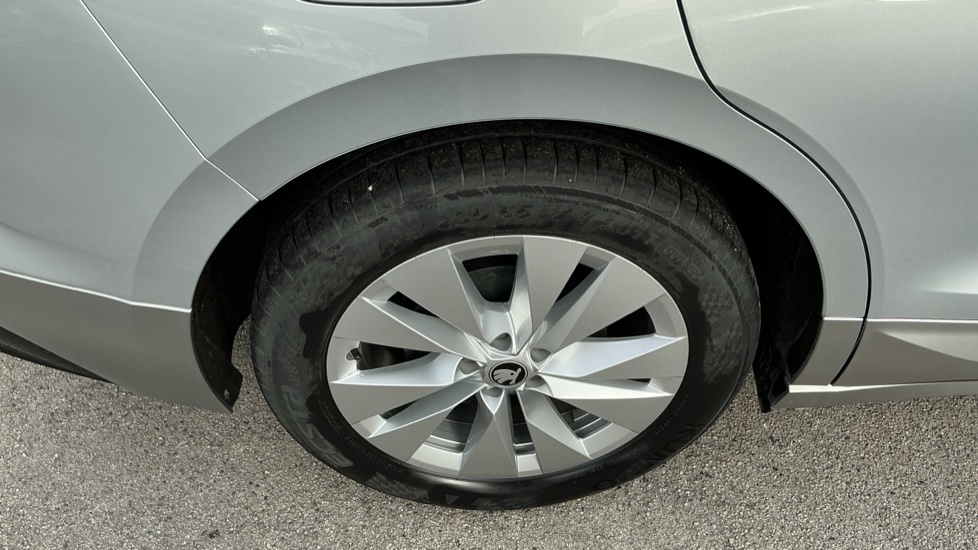 Skoda Enyaq 150kW 60 SE L 63kWh 5dr Auto Electric Estate - Image 29