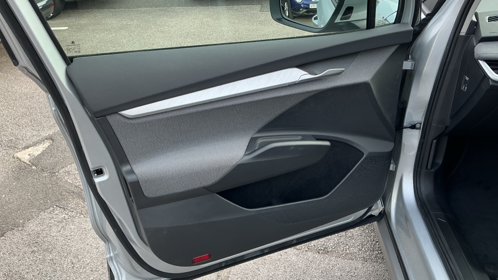 Skoda Enyaq 150kW 60 SE L 63kWh 5dr Auto Electric Estate - Image 39