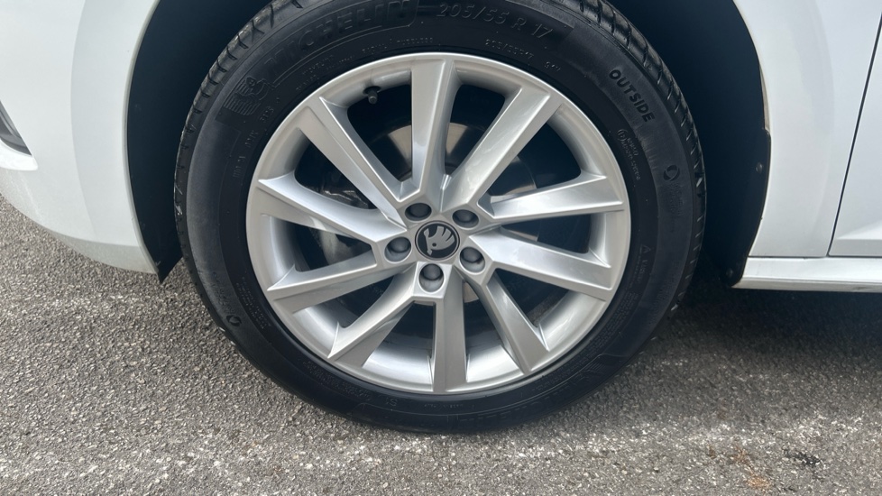 Skoda Kamiq 1.0 TSI SE Edition 5dr DSG Petrol Hatchback - Image 35