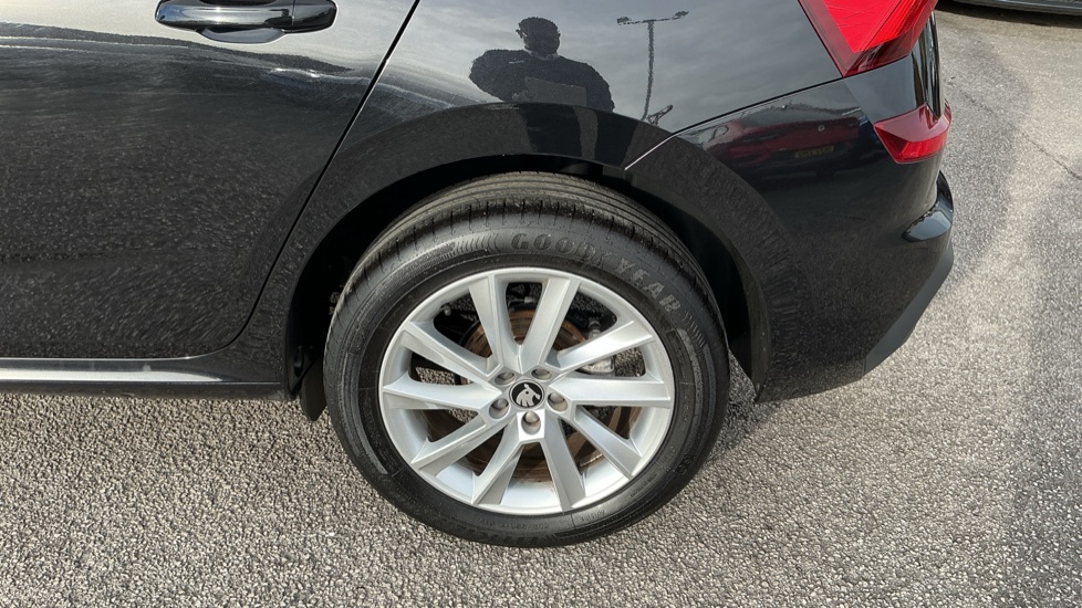 Skoda Kamiq 1.0 TSI SE Edition 5dr DSG Petrol Hatchback - Image 21