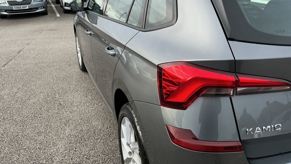 Skoda Kamiq 1.0 TSI SE Edition 5dr DSG Petrol Hatchback - Image 25