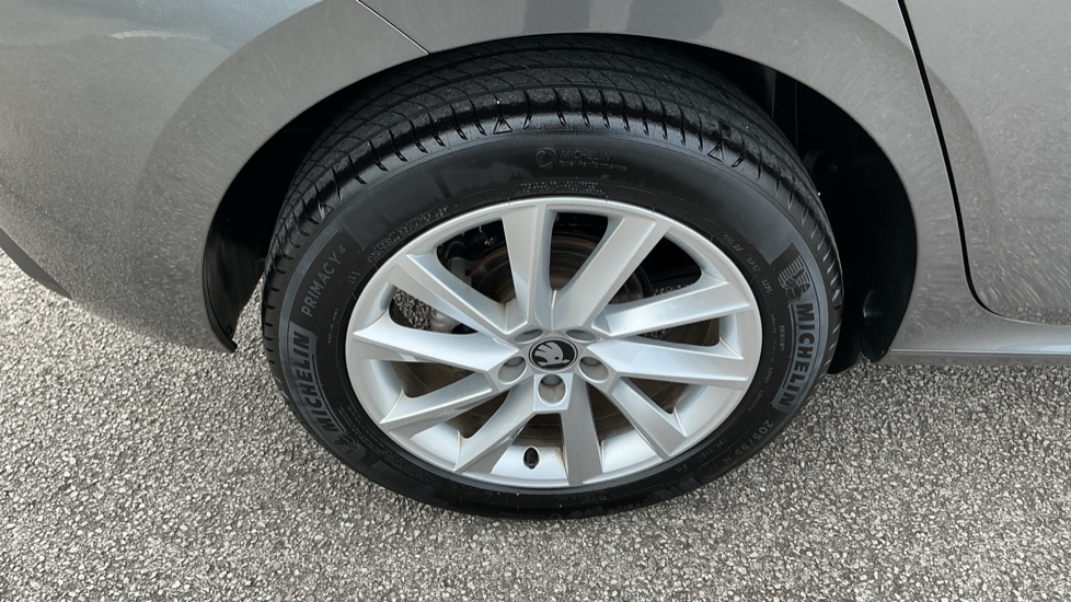 Skoda Kamiq 1.0 TSI SE Edition 5dr DSG Petrol Hatchback - Image 33