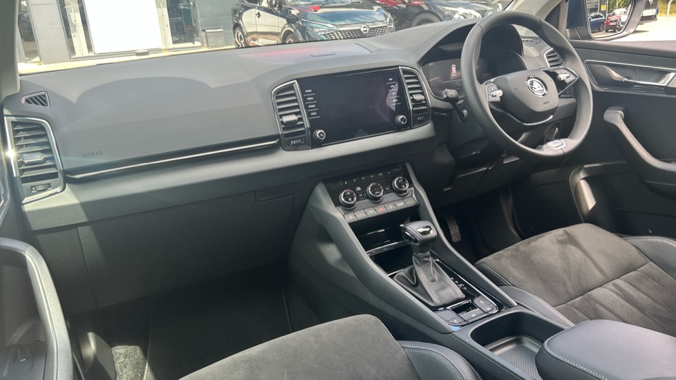 Skoda Karoq 1.5 TSI SE L 5dr DSG Petrol Estate - Image 2
