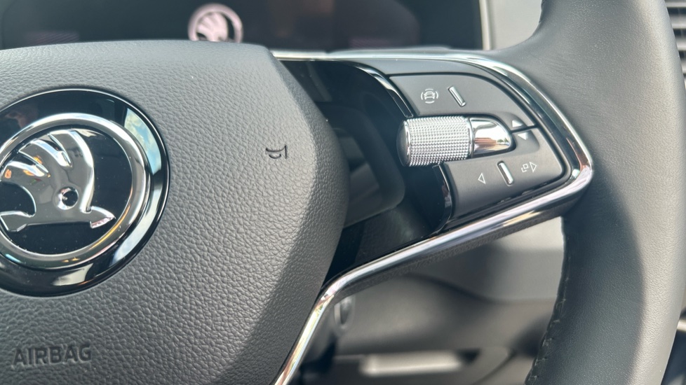 Skoda Karoq 1.5 TSI SE L 5dr DSG Petrol Estate - Image 18