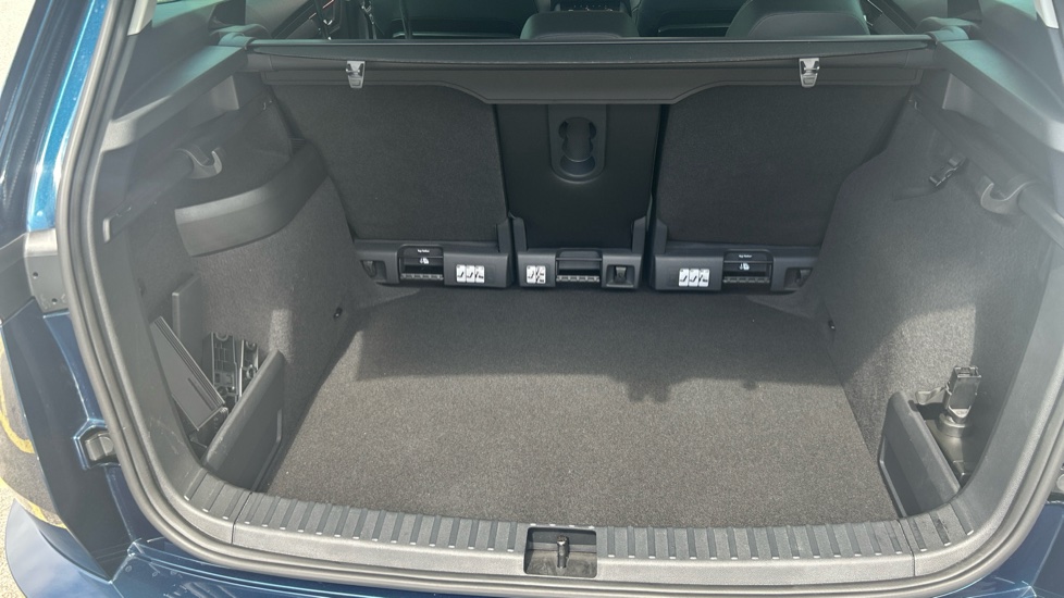 Skoda Karoq 1.5 TSI SE L 5dr DSG Petrol Estate - Image 20
