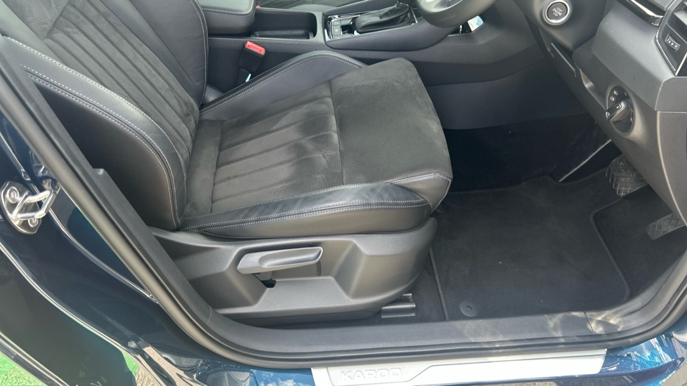 Skoda Karoq 1.5 TSI SE L 5dr DSG Petrol Estate - Image 28