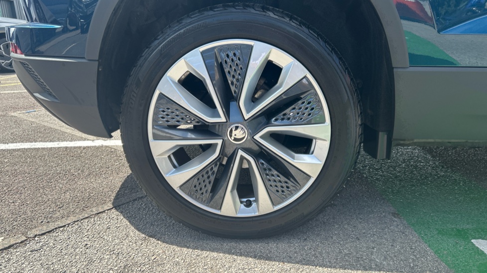 Skoda Karoq 1.5 TSI SE L 5dr DSG Petrol Estate - Image 37