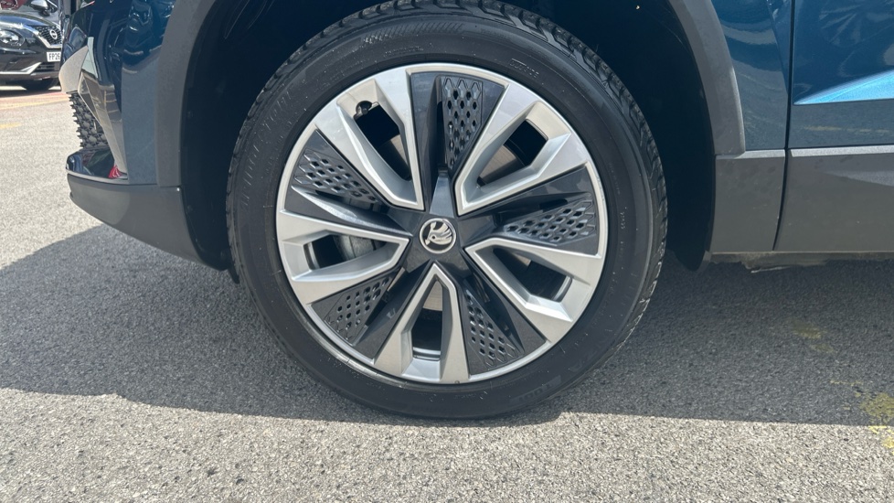 Skoda Karoq 1.5 TSI SE L 5dr DSG Petrol Estate - Image 39