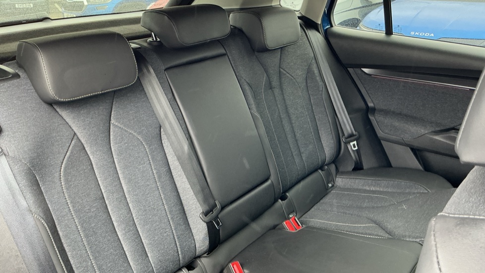 Skoda Elroq 210kW 85 Edition 82kWh 5dr Auto Electric Estate - Image 16