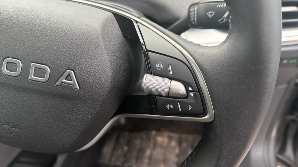 Skoda Enyaq 210kW 85 Edition 82kWh 5dr Auto Electric Estate - Image 18